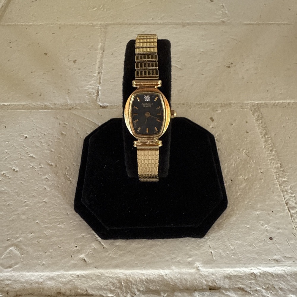 Bulova Watch Co.‎ Caravelle Quartz Gold Tone Women's Watch Rhinestone VTG As Is